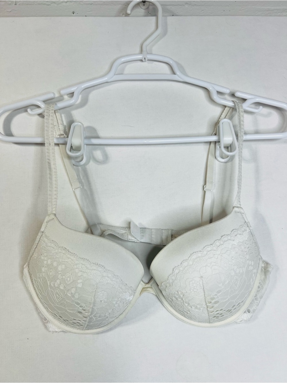 H&M Double Push Up White Lace Underwire Bra Size 36B